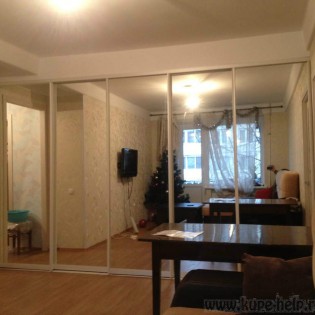Зеркальные двери-купе в квартире на Пискарёвском пр. д.58 корп.2