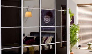 Двери-купе в профиле Комбо Серебро анод со вставками стёкол