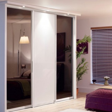 Двери-купе с зеркалом Бронза и белым ЛДСП в белом профиле