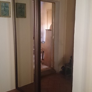 Зеркальные двери-купе в квартире на ул. Гончарова во Всеволожске