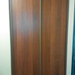 Двери-купе с наполнением из ДСП в квартире на Шувалова ул. в Мурино