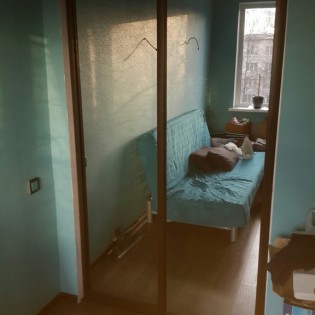 Зеркальные двери-купе в квартире на Суздальском пр.
