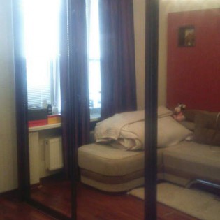 Зеркальные двери-купе в квартире на пр. Энгельса