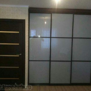 Шкаф с матовым стеклом и подсветкой в Кудрово