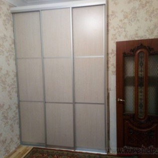 Двери-купе со вставками ЛДСП/МДФ в квартире на Кронверкском пер.
