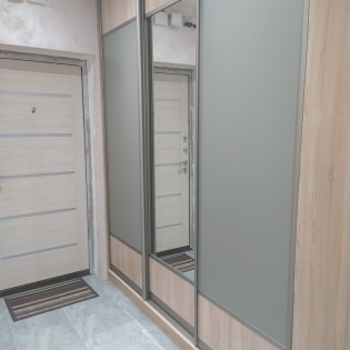 Двери-купе (проём 2) с комбинированными вставками в проём вдоль стены. См. отзыв Ольги от 04/11/2020г.