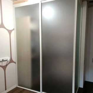 Угловая перегородка в профиле Aristo Fusion